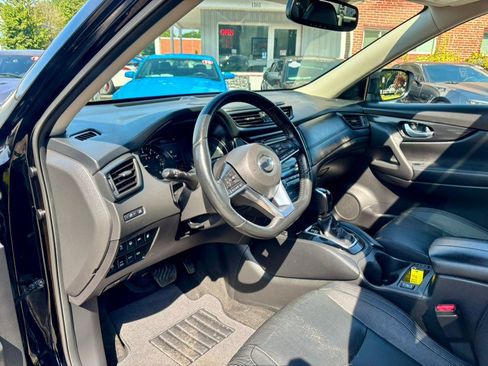 Used 2018 Nissan Rogue SL w/ Premium Package AWD/4WD image 11