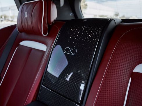 Used 2024 Rolls-Royce Cullinan Black Badge w/ Dark Exterior Package image 62