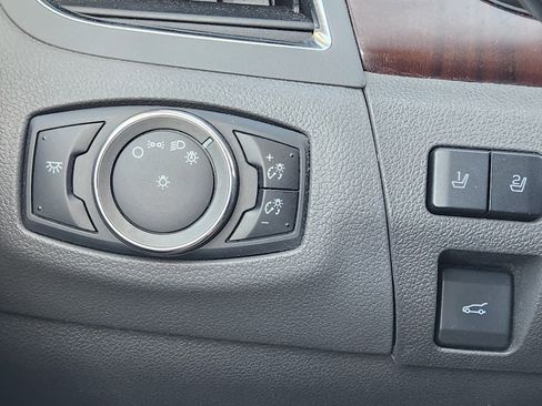 Used 2013 Ford Edge Limited w/ Driver Entry Pkg image 21