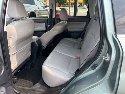 Used 2017 Subaru Forester 2.5i Limited AWD/4WD image 8