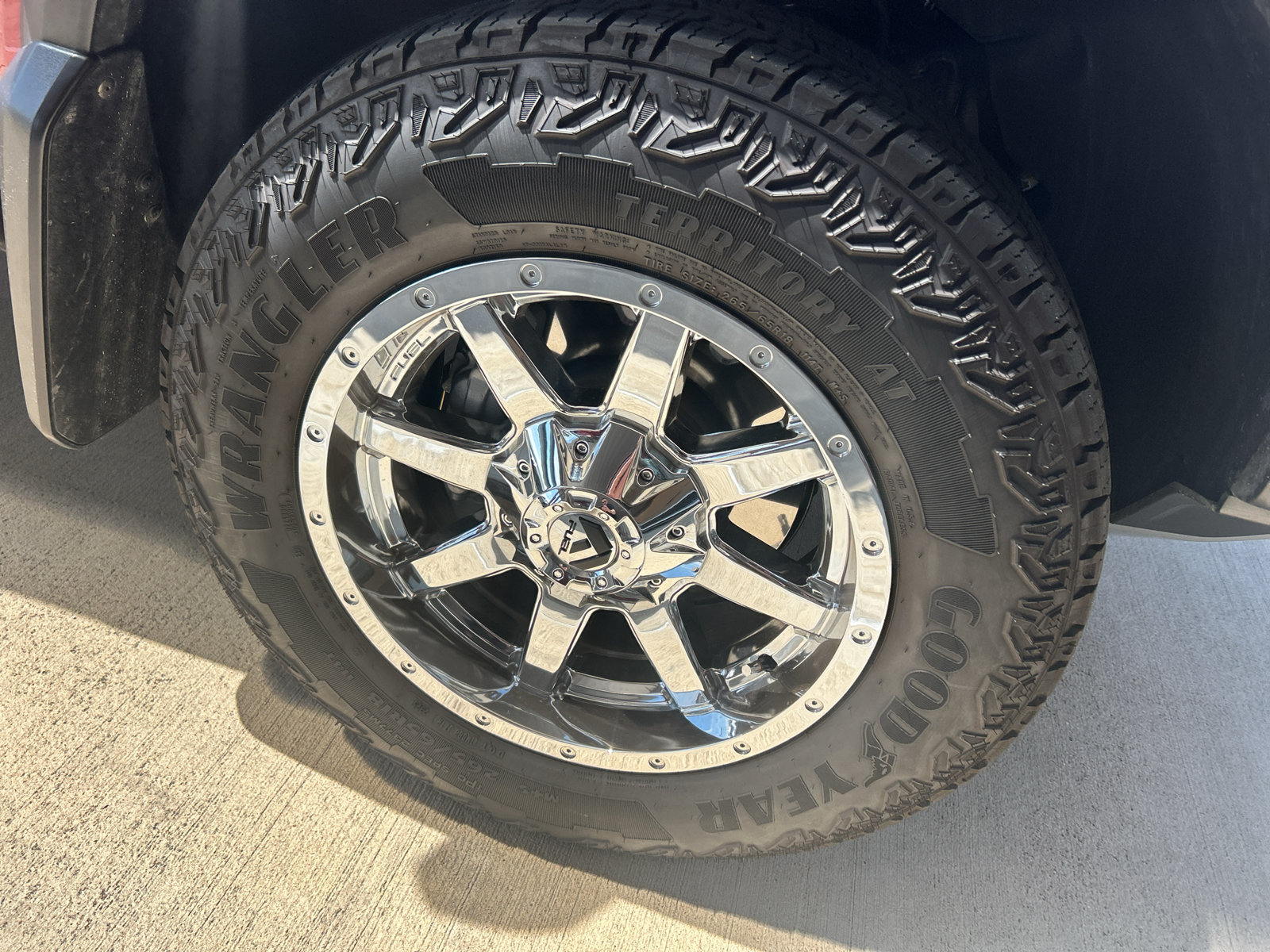 Used 2025 GMC Canyon AT4 AWD/4WD image 5