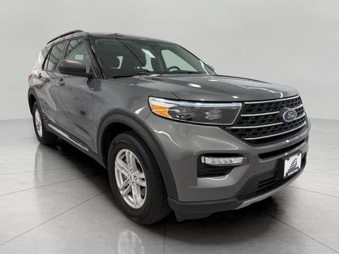 Used 2024 Ford Explorer XLT w/ Equipment Group 202A AWD/4WD image 1