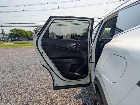 Used 2023 Kia Sportage EX AWD/4WD image 11