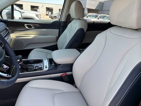 New 2026 Kia Carnival SX Prestige FWD image 18