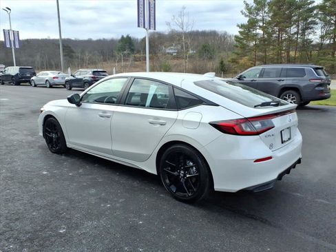 Used 2025 Honda Civic Sport image 4