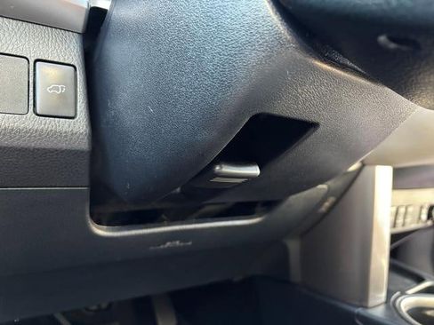 Used 2018 Toyota RAV4 LE Plus image 25