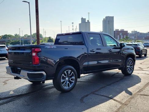 Used 2024 Chevrolet Silverado 1500 LT AWD/4WD image 2