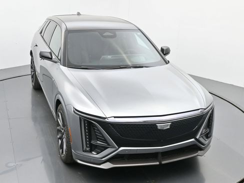 New 2026 Cadillac Lyriq V image 30