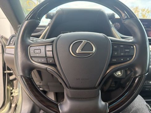 Used 2019 Lexus ES 350 w/ Premium Package FWD image 37