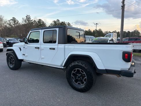 Used 2023 Jeep Gladiator Sport AWD/4WD image 6