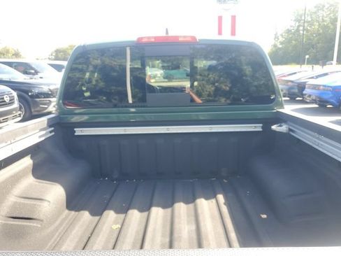 Used 2023 Nissan Frontier SV w/ SV Premium Package RWD image 6