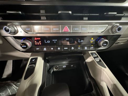 New 2025 Kia Telluride S image 26