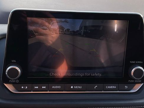 Used 2023 Nissan Rogue SV w/ SV Premium B Package image 19