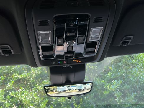 New 2026 Chevrolet Tahoe High Country AWD/4WD image 31