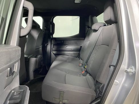 Certified 2025 Toyota Tacoma SR5 AWD/4WD image 11