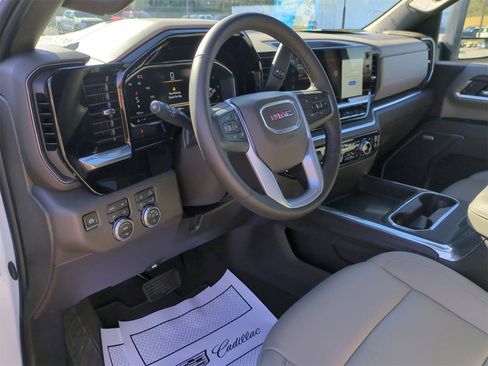 Certified 2025 GMC Sierra 2500 SLT w/ SLT Premium Package image 10