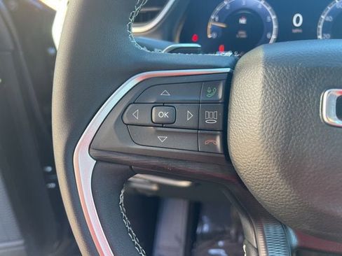 New 2025 Jeep Grand Cherokee Altitude image 11