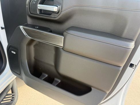 Used 2020 GMC Sierra 2500 AT4 w/ AT4 Premium Package AWD/4WD image 16