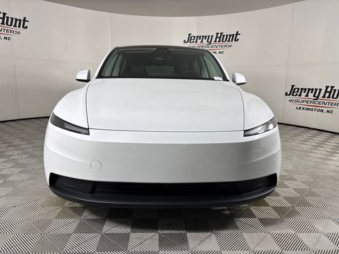 Used 2026 Tesla Model Y Long Range AWD/4WD image 2