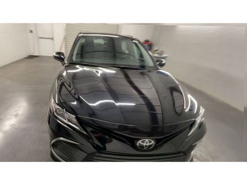 Used 2024 Toyota Camry LE image 3