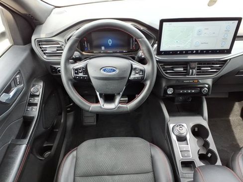 Certified 2023 Ford Escape ST-Line Select w/ Tech Pack #1 AWD/4WD image 5