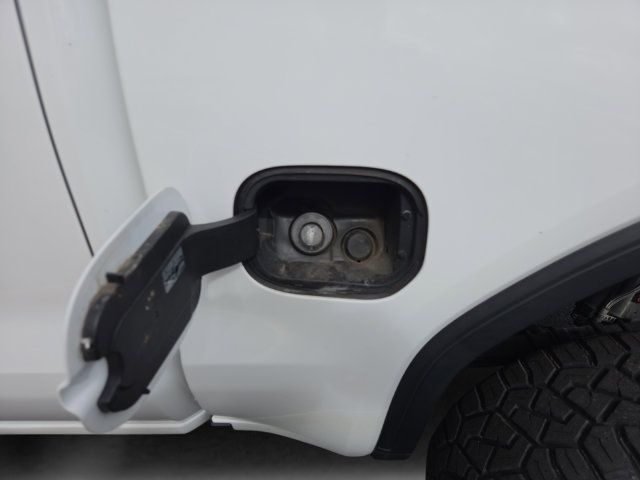 Used 2020 GMC Sierra 1500 Elevation w/ Elevation Value Package AWD/4WD image 11