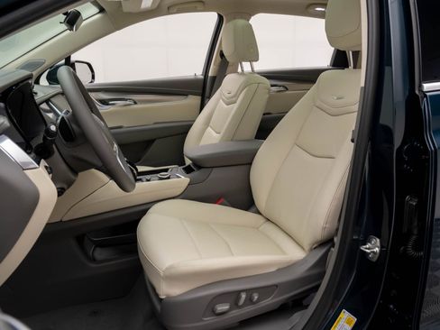 New 2026 Cadillac XT5 Premium Luxury w/ Driver Assist Package image 17