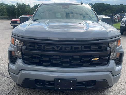 Used 2024 Chevrolet Silverado 1500 Custom AWD/4WD image 2
