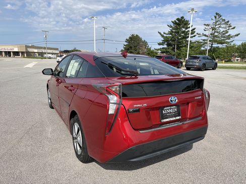 Used 2016 Toyota Prius Three w/ Protection Package FWD image 6