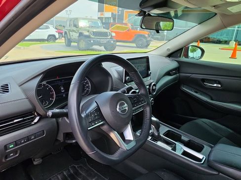 Used 2020 Nissan Sentra SV w/ Trunk Package FWD image 10