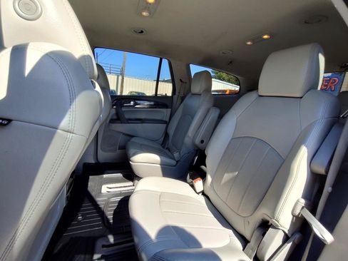 Used 2017 Buick Enclave Premium AWD/4WD image 37