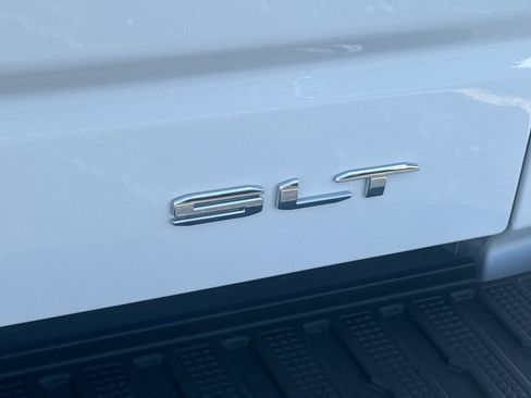 Certified 2023 GMC Sierra 1500 SLT w/ SLT Premium Package AWD/4WD image 9