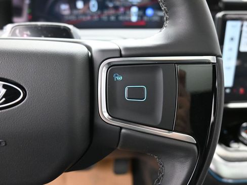 New 2025 Ford Expedition Platinum w/ Stealth Performance Package image 19