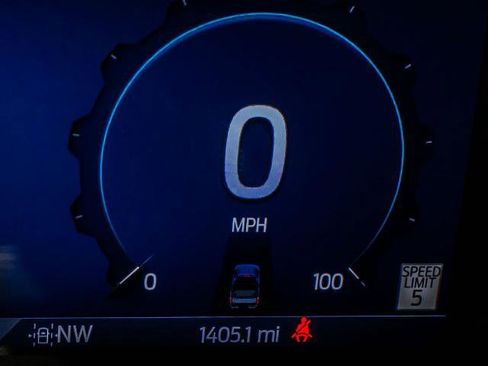 Certified 2025 Ford F350 Platinum w/ FX4 Off-Road Package image 18