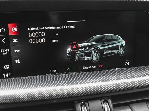 Used 2024 Alfa Romeo Stelvio Ti image 17