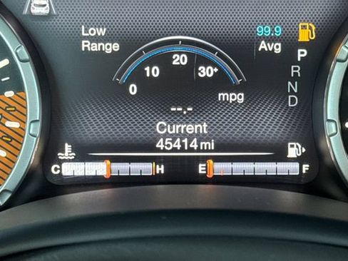 Used 2023 Jeep Renegade Latitude AWD/4WD image 42