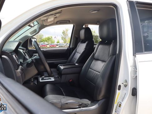 Used 2019 Toyota Tundra SR5 w/ SR5 Upgrade Package RWD image 11