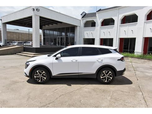 Certified 2023 Kia Sportage EX FWD image 4
