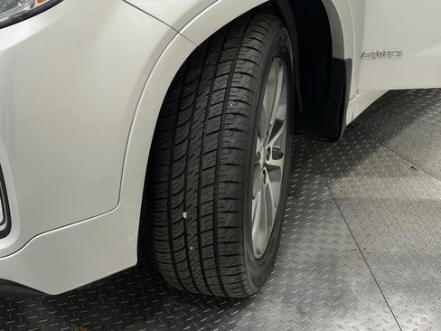 Used 2014 Kia Sorento SX w/ 3rd Row Package image 36