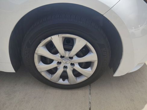 Used 2024 Toyota Corolla LE FWD image 17