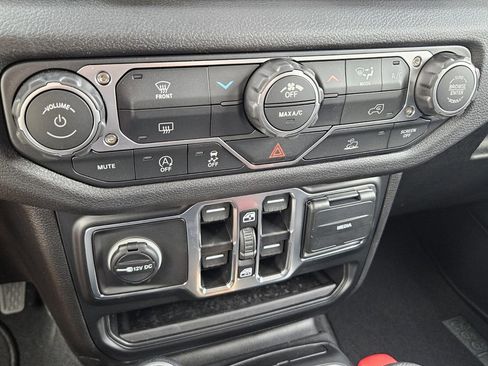 New 2026 Jeep Wrangler Unlimited Sport image 18