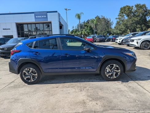 Certified 2025 Subaru Crosstrek 2.0i Premium image 3