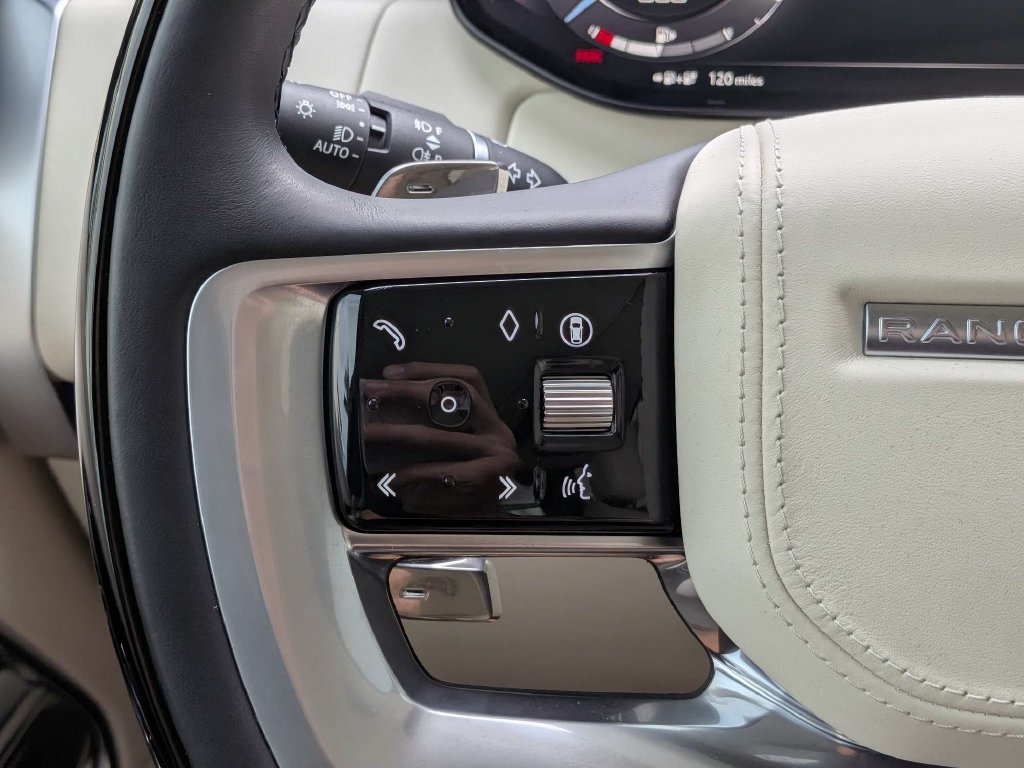 Certified 2025 Land Rover Range Rover SE AWD/4WD image 25