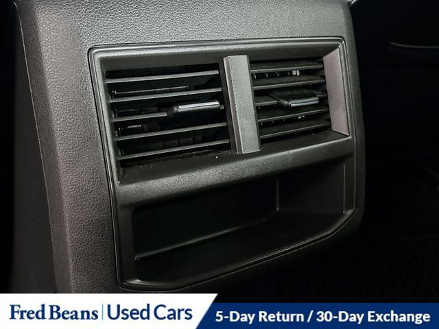 Used 2023 Volkswagen Atlas Cross Sport SE w/ Black Wheel Package AWD/4WD image 31