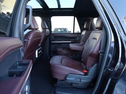 Used 2024 Ford Expedition Max Limited image 32
