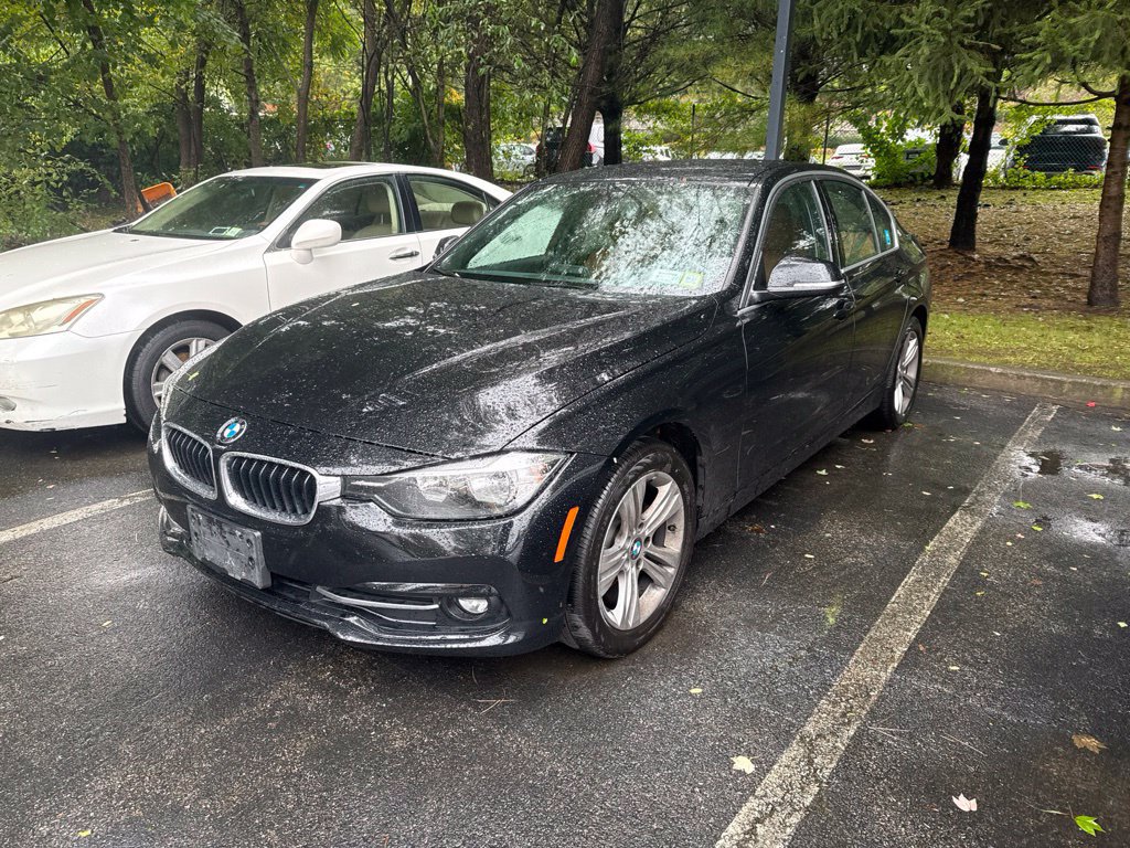 Used 2017 BMW 328d xDrive Sedan AWD/4WD image 3