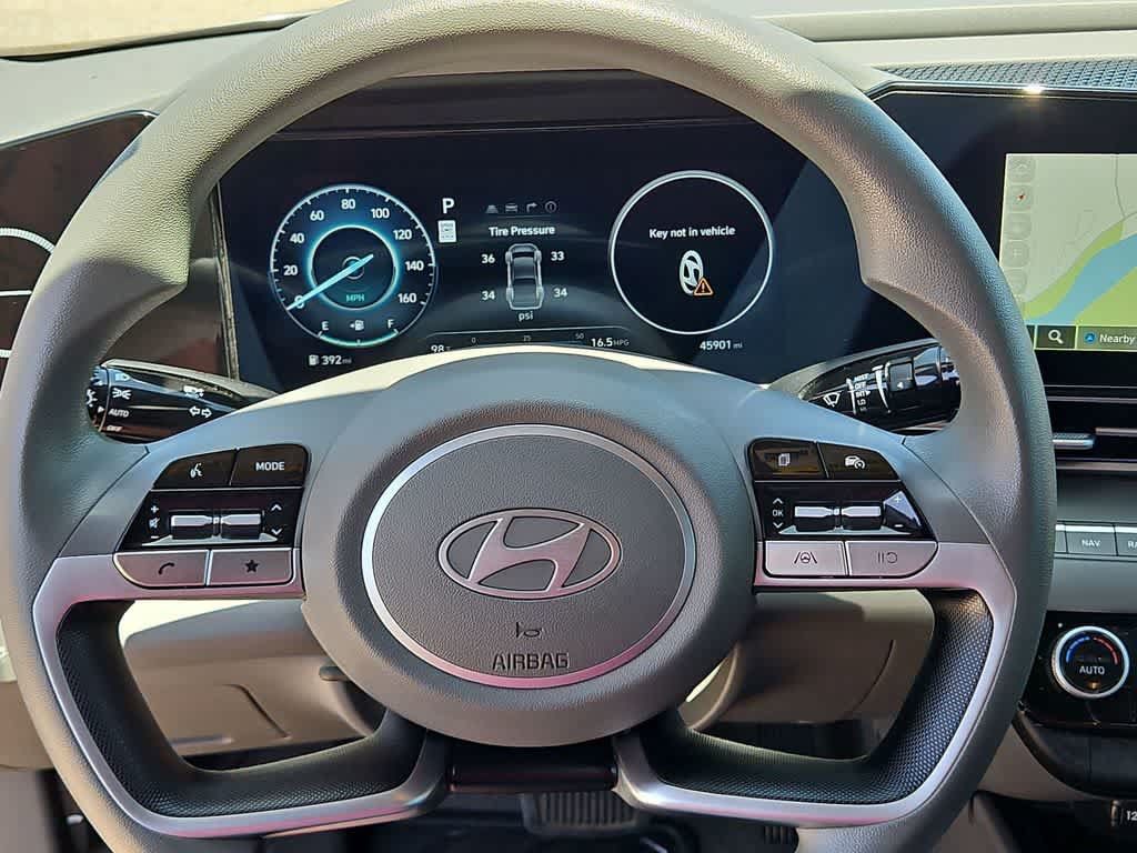 Used 2024 Hyundai Elantra SEL FWD image 19