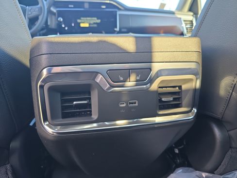 New 2026 GMC Sierra 3500 Denali w/ Technology Package image 17