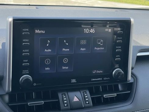 Used 2021 Toyota RAV4 XLE Premium image 12