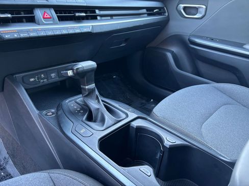 Used 2025 Kia K4 FWD image 40